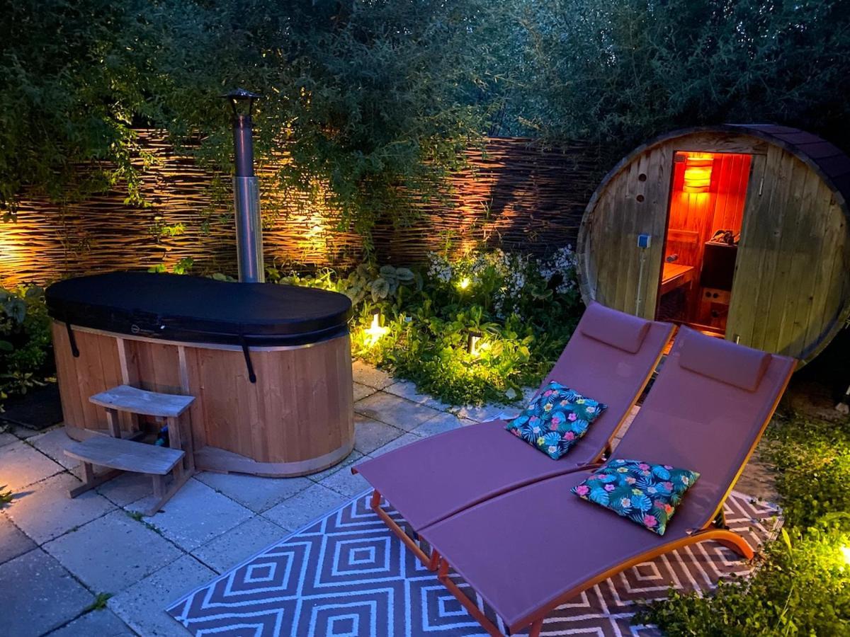 Bed & Wellness Klein Knorrestein With Private Hottub And Sauna And Tandembike Rental Included In Price Almere Kültér fotó